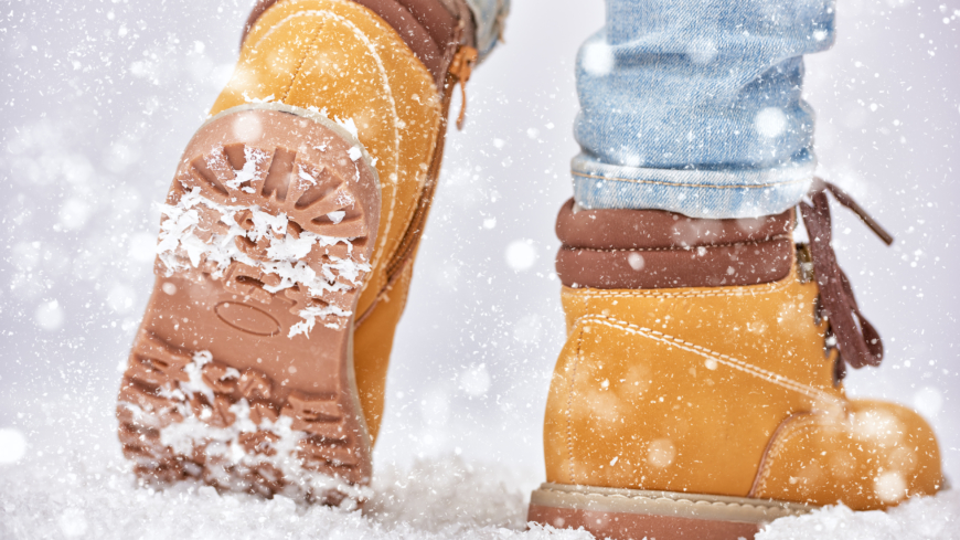 De flesta skosulor på vinterskor är inte utformade för snö och is - tester visar att vinterskor är riktigt usla ur halksynpunkt, enligt forskare. Foto: Shutterstock